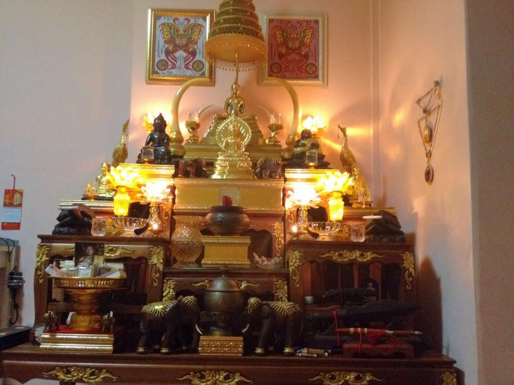 Mesmerizing Thai Buddhist Altar Table Set Images - Best Image Engine ... Mesmerizing Thai Buddhist Altar Table Set Images - Best Image Engine ...