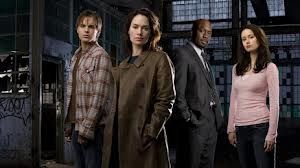 Lena Headey, Summer Glau and Richard T. Jones stand around looking attractive