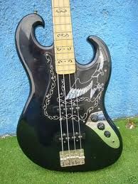 reportaje al tecnico de guitarras de donald cobain
