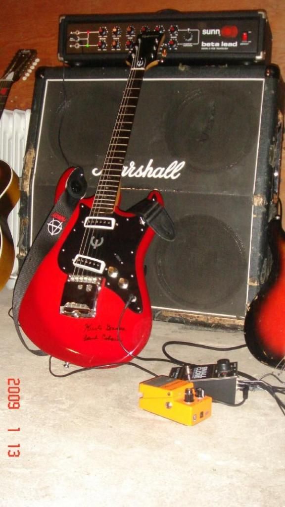 reportaje al tecnico de guitarras de donald cobain