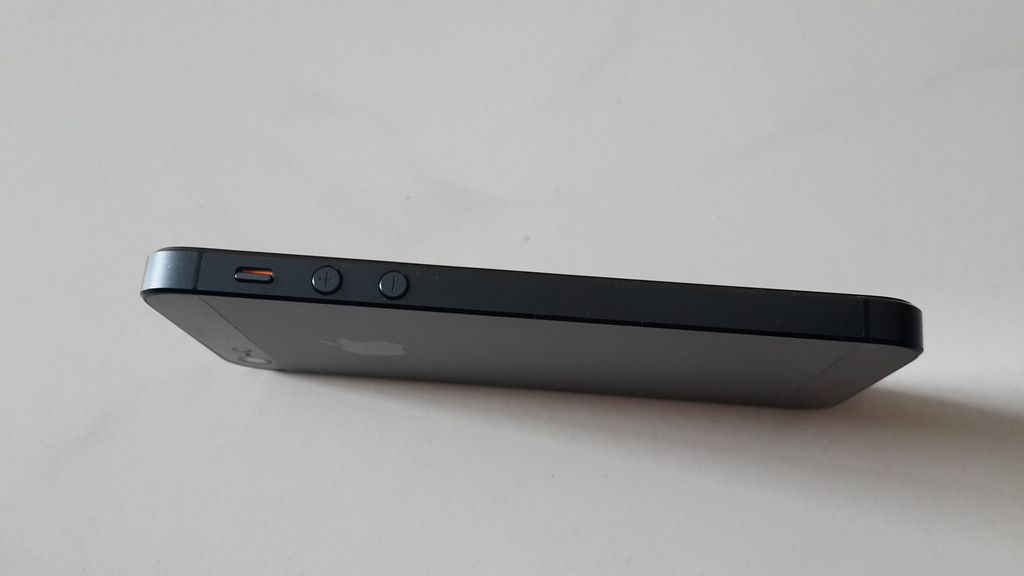 Iphone 5 giá rẻ - 1