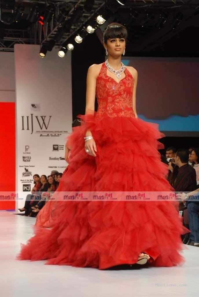 femina miss india international 2010 neha hinge