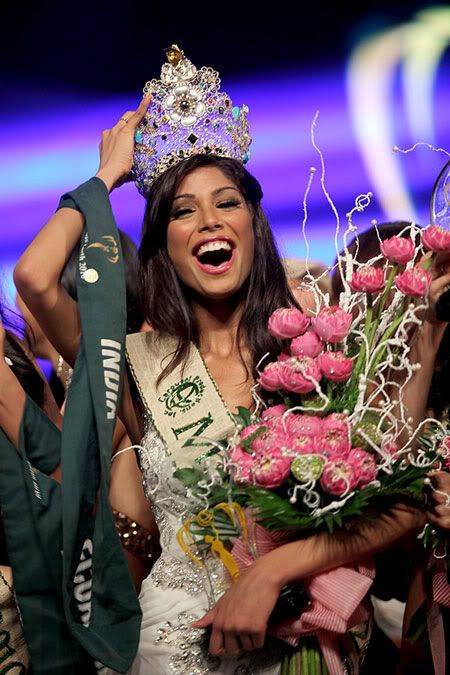 miss earth 2010 winner nicole faria india