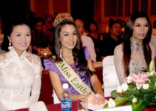 miss earth 2010 press conference vietnam