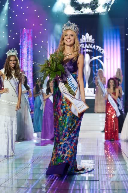 miss teen poland polski nastolatek 2011 winner weronika szmajdzinska