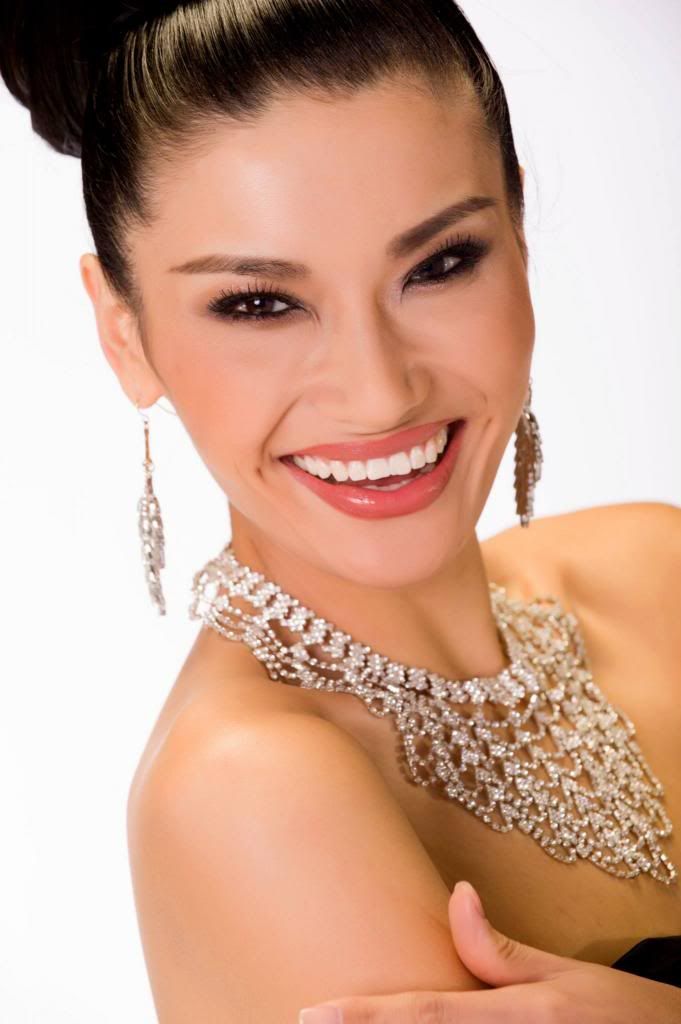 Miss Universe 2013 Headshot China Jin Ye