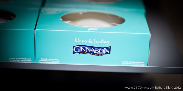 Cinnabon Baltic - Cinnabar at TC Spice Riga - cupcake box