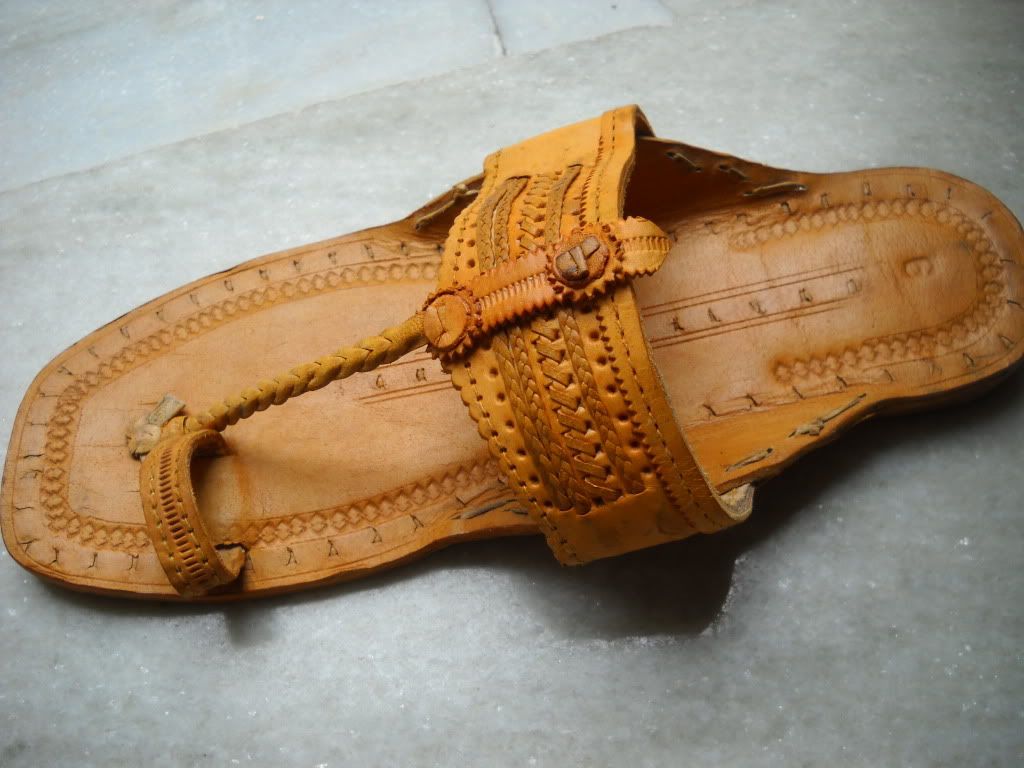 ... Hippie Gypsy Boho Leather sandals UK8 US Men 9 women 10 euro 42 Indian