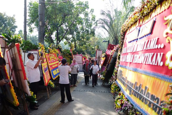 photo Seribu_Bunga_Untuk_Ahok_22_zpsipheefjl.jpg